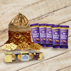 Assorted Dry Fruits Potli with Chocolates Gift Pack