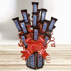 Exceptional Chocolate Bouquet of Sinckers Bar to Hariyana