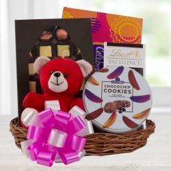 Marvelous Chocolate Gift Basket with Teddy to Alwaye