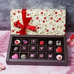 Marvellous 18 piece Chocolate Treat Box of Moms to Punalur