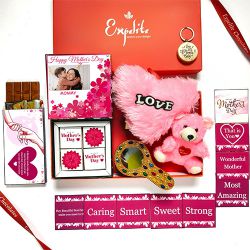 Luxurious Mothers Day Customized Chocolates N Gifts Combo to Uthagamandalam