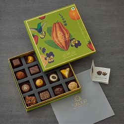 Delectable Chocolates Gift Box to Punalur