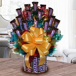 Amazing Tower Arrangement of Snickers to Tirur