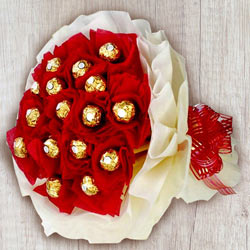 Marvellous Ferrero Rocher Chocolates Bouquet to Alwaye