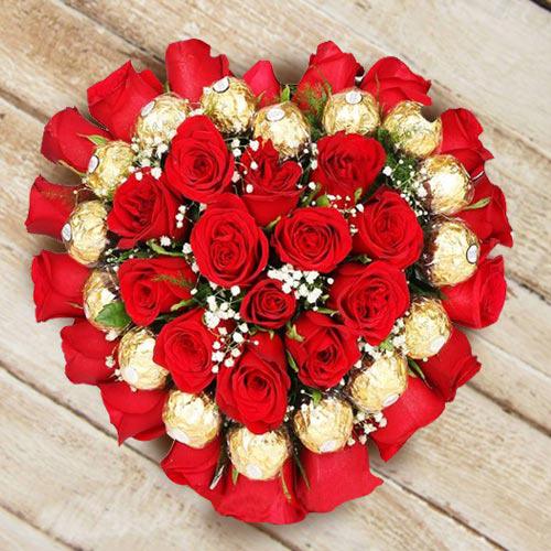 Delightful Heart Shaped Arrangement of Roses N Fer... to Rajamundri