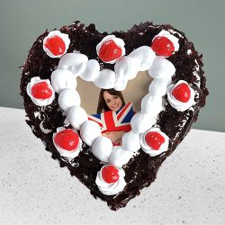 Amazing Heart Shape Black Forest Photo Cake to Rajamundri