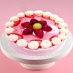 Captivating Strawberry Cake to Karunagapally