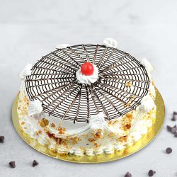 Satisfying Round Butterscotch Cake to Alwaye