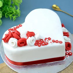 Fresh-Baked Heart Shaped Vanilla Fondant Cake with Rose Design to Tirur