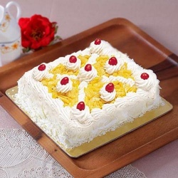 Delicious Eggless Pineapple Cake