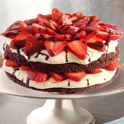 Yummy Strawberry Cake from 3/4 Star Bakery to Tirur