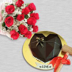 Marvelous Rose Bouquet with Heart Shape Pinata Cake n Hammer