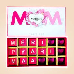 Admirable Present of Meri Pyaari Maa Personalized Handmade Chocolates to Tirur