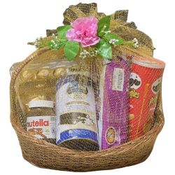 Spectacular Sweet N Crunchy Gift Basket