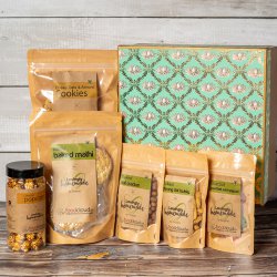 Delicious Assorted Snacks Treats Gift Hamper to Punalur