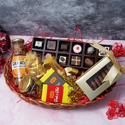 Indulgent Sweet Treats N Munches Mothers Day Hamper to India