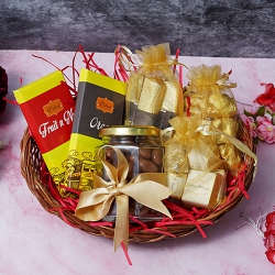 Drooling Chocolates Mothers Day Hamper to Punalur
