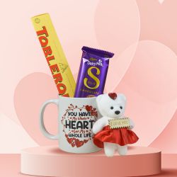 Cozy Valentines Choco Treats N Gifts Set to Chittaurgarh