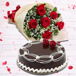 Dapper Red Rose Hand Bunch and Chocolate Cake to Karunagapally