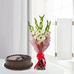 Amusing Gladiolus Bouquet with Chocolate Cake to Sivaganga