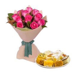 Mixed Sweets Box and Pink Roses Bouquet to Karunagapally