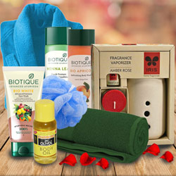 Marvelous Bath Hamper for Women to Andaman and Nicobar Islands