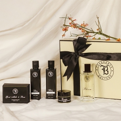 Marvelous Perfume Gift Set of 5 pcs for Women from Fragrance  N  Beyond to Alwaye