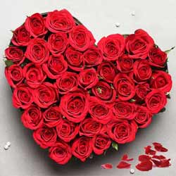Red Roses in a bonny Heart Shape arrangement