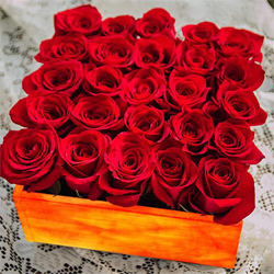 Exclusive Red Roses Arrangement  to Punalur