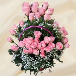 Marvelous Basket Arrangement of Pink Roses with Daisies