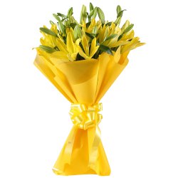 Delightful Yellow Lilies Bouquet to Rajamundri