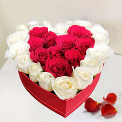 Artistic Display of White N Red Roses in Heart Box to Karunagapally