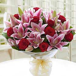 Exquisite Bunch of Red Roses & White Lilies