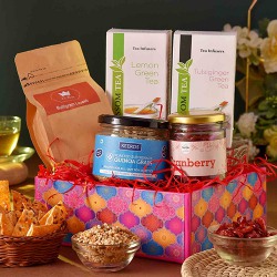 Delightful Healthy Munchies with Flavored Green Tea Gift Hamper to Rajamundri