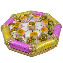 Appealing Kaju N Mawa Sweet Platter to India