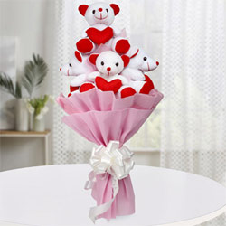 Marvelous Bouquet of Teddy with Hearts to Rajamundri