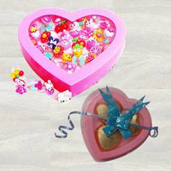 Marvelous Cartoon Finger Rings with 3 Pcs Heart Shaped Chocolates to Punalur
