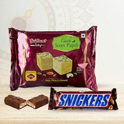 Yummy Combo of Haldirams Soan Papdi N Snickers to Diwali-uk.asp