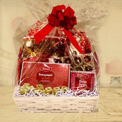 Marvelous Assortments Gift Hamper to Usa-diwali-sweets.asp