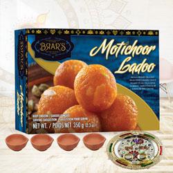 Wonderful Motichoor Ladoo Combo Gift<br> to Usa-diwali-sweets.asp