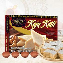 Exquisite Kaju Katli Combo Gift<br> to Usa-diwali-sweets.asp