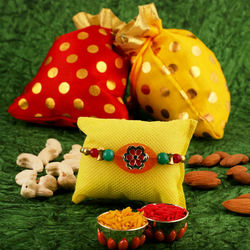 Amazing Combo of Almonds N Cashews with Fancy Rakhi to Usa-gifts-for-sister.asp