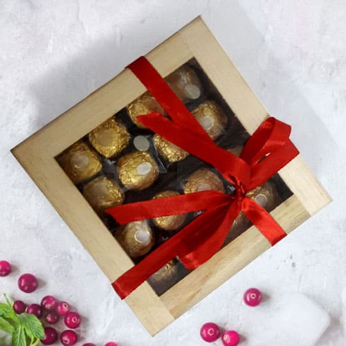 Delicious Ferrero Rocher Gift Box to Alwaye