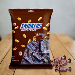 Crunchy Snickers Chocolates Gift Pack to Lakshadweep