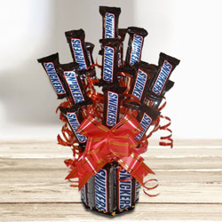 Exceptional Chocolate Bouquet of Sinckers Bar to Lakshadweep