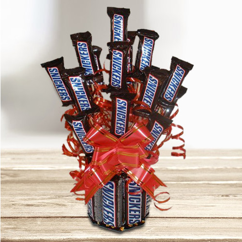 Exceptional Chocolate Bouquet of Sinckers Bar to Nipani