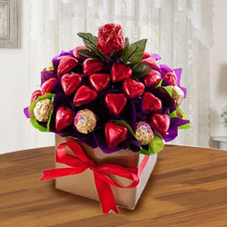 Tasty Ferrero Rocher n Heart Shaped Hond-made Chocolates Arrangement to Lakshadweep