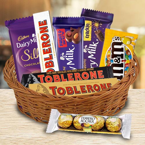 Yummy Chocolate Gifts Basket to Alwaye