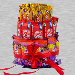 Gratifying 3 Layer Arrangement of Kitkat, 5 Star n Crispello to Kanyakumari