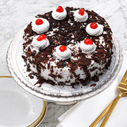 Sumptuous Black Forest Cake from 5 Star Bakery to Viluppuram